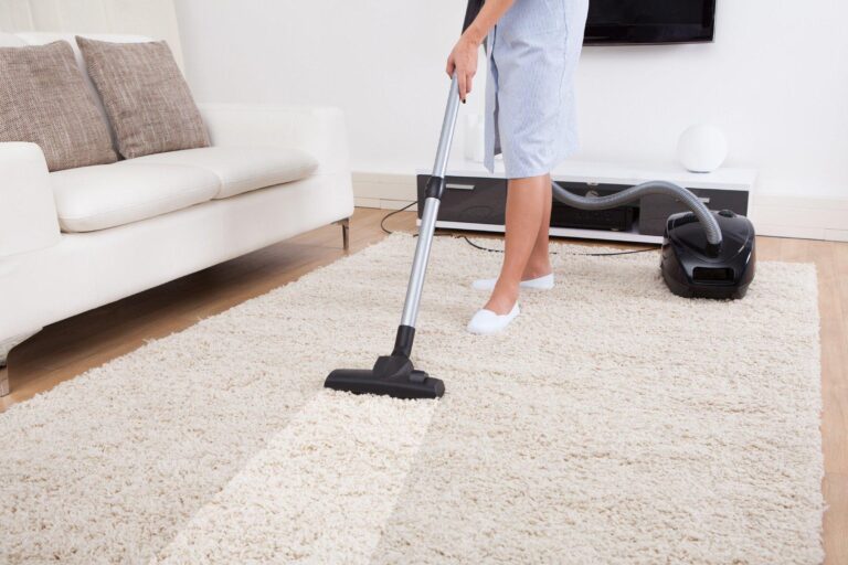 carpet cleaning with vacuum cleaner